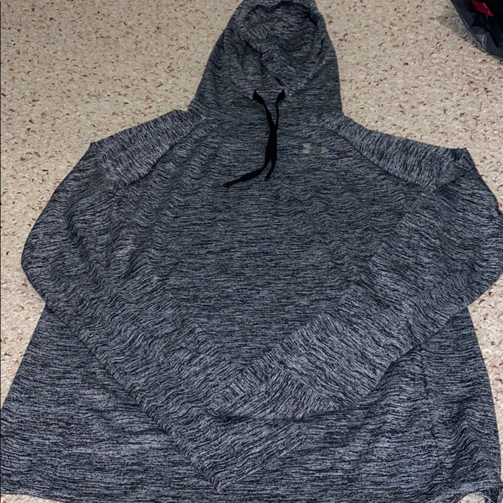 Under Armour workout top!